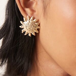 NWT Gold Sunburst Earrings